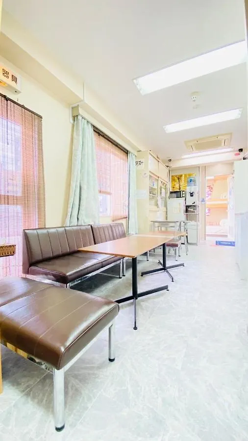 Hostel Guest House B'S Fiveⅱ Osaka Japonya