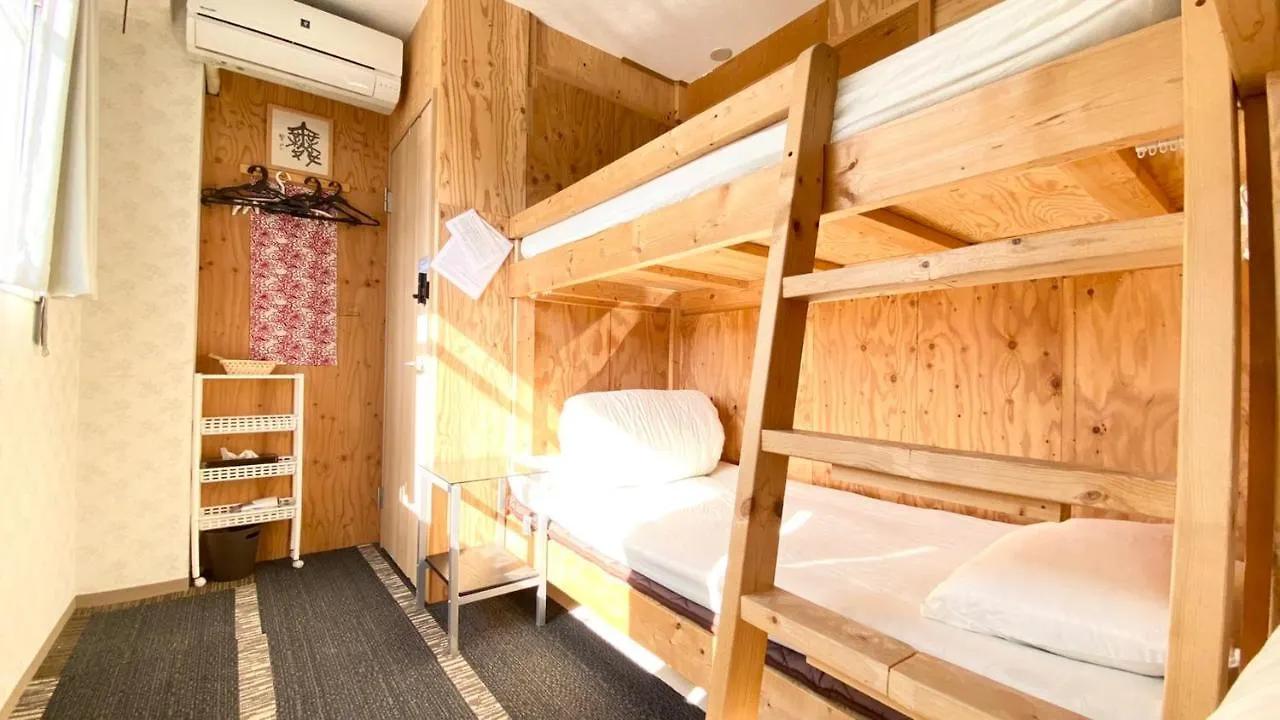 Guest House B'S Fiveⅱ Osaka Ostello