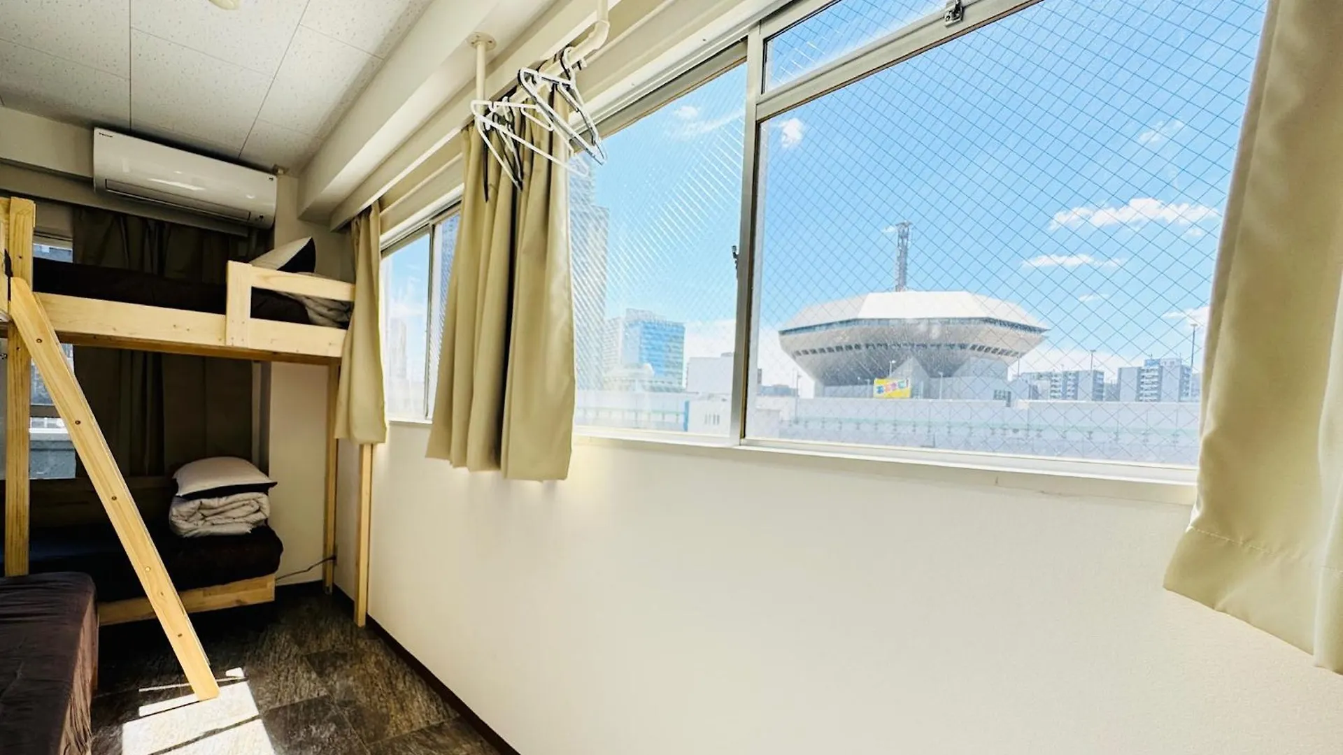 Guest House B'S Fiveⅱ Osaka 0*,