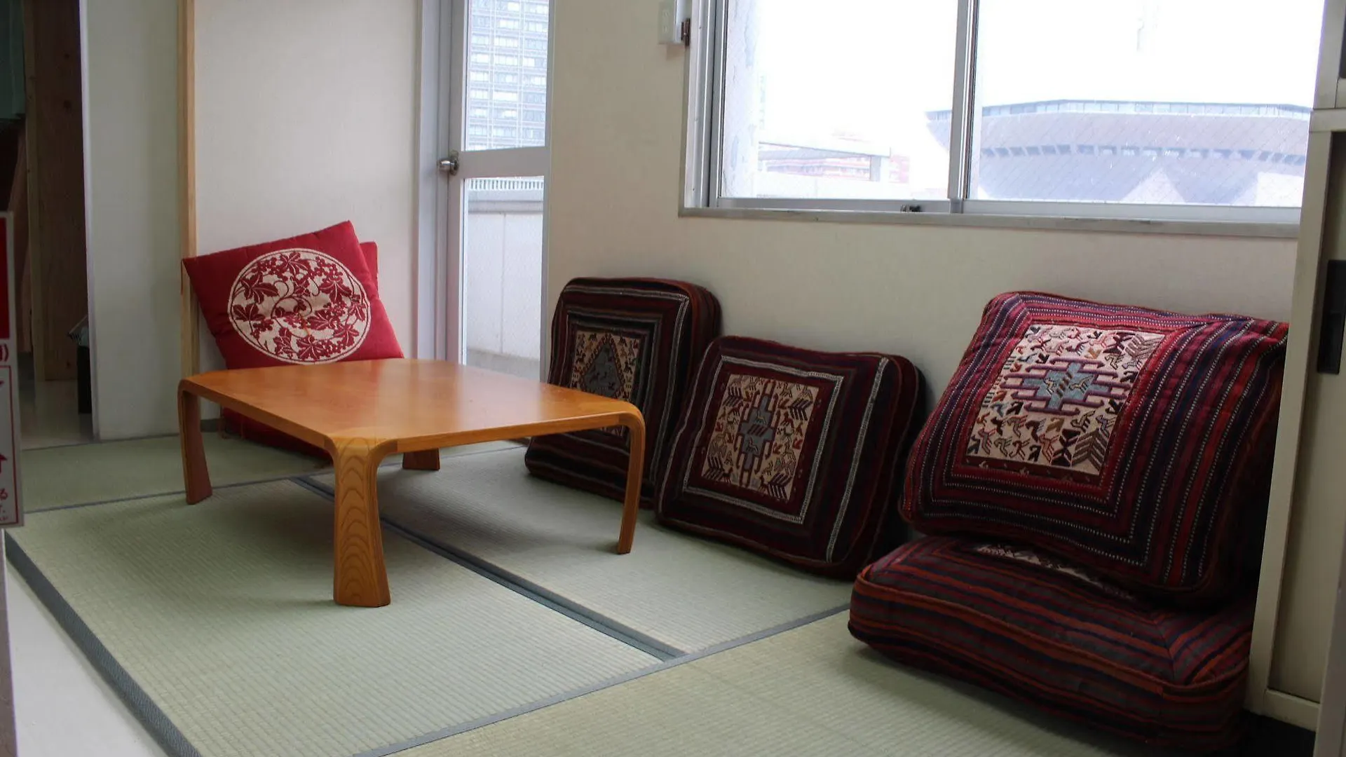 Guest House B'S Fiveⅱ Osaka 0*,