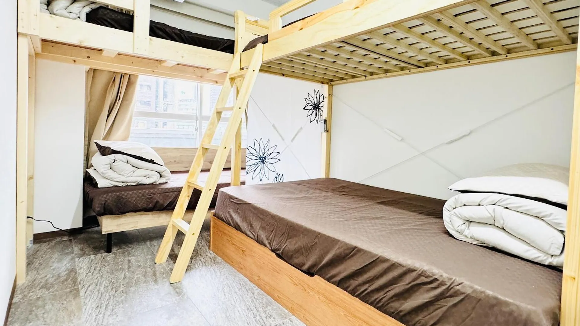 Guest House B'S Fiveⅱ Ōsaka
