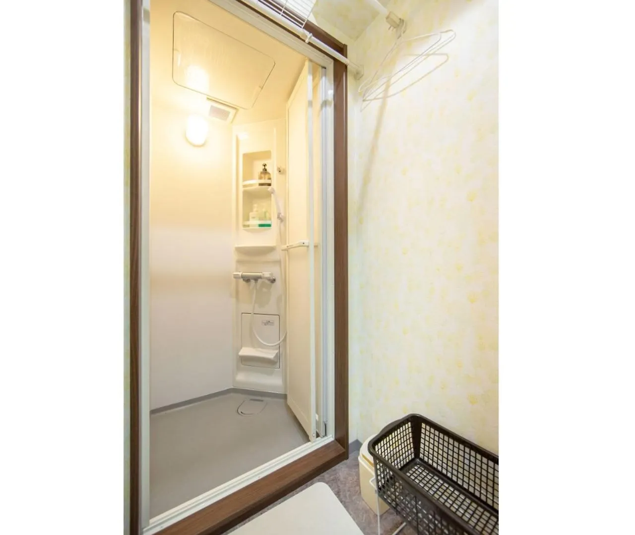 Guest House B'S Five Osaka